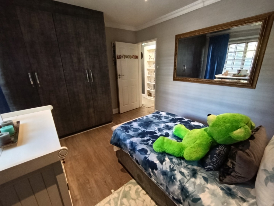 5 Bedroom Property for Sale in Heuwelsig Free State